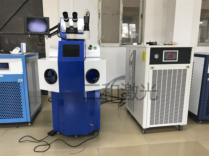 2、哪一位高人覺得塑料焊接的生產流程?。? style=