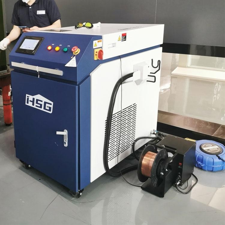 3、山東省做激光器塑料焊接機器設(shè)備生產(chǎn)廠家有什么？