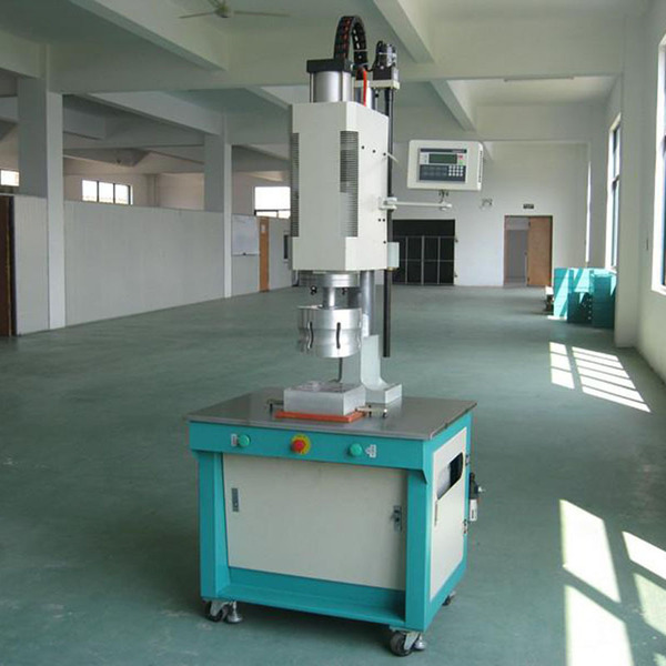 4、激光焊接機(jī)要多少錢？